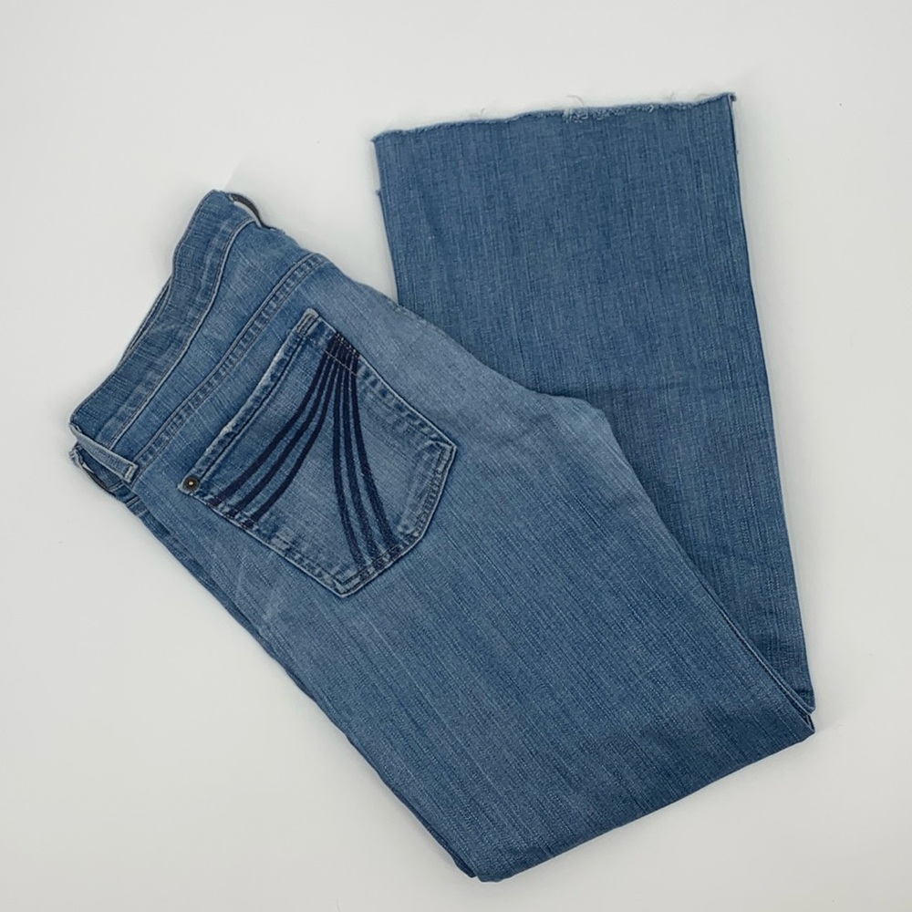 7 For All Mankind Light Wash Dojo Raw Hem Jeans Women’s Size 31